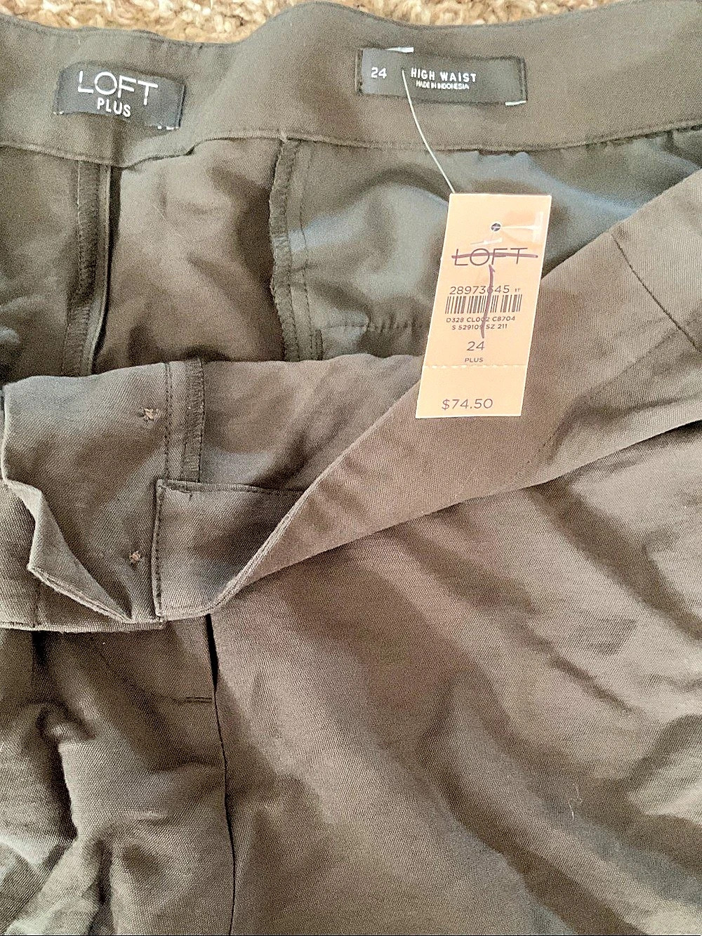 LOFT High Waist Modern Fit Capri Pants in dark green Size 24 NWT